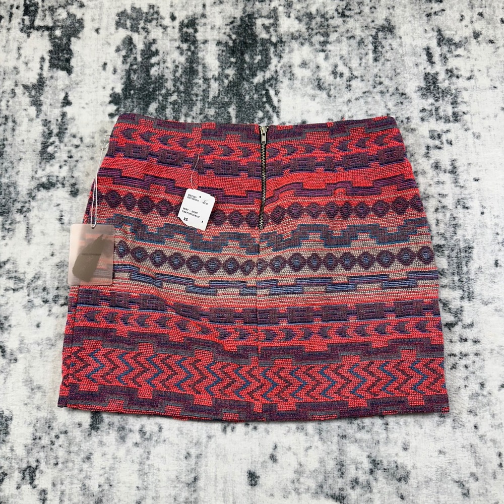 NEW Forever 21 Mini Skirt Womens XS Pink Geometric Tapestry Woven Boho Festival - Picture 3 of 7